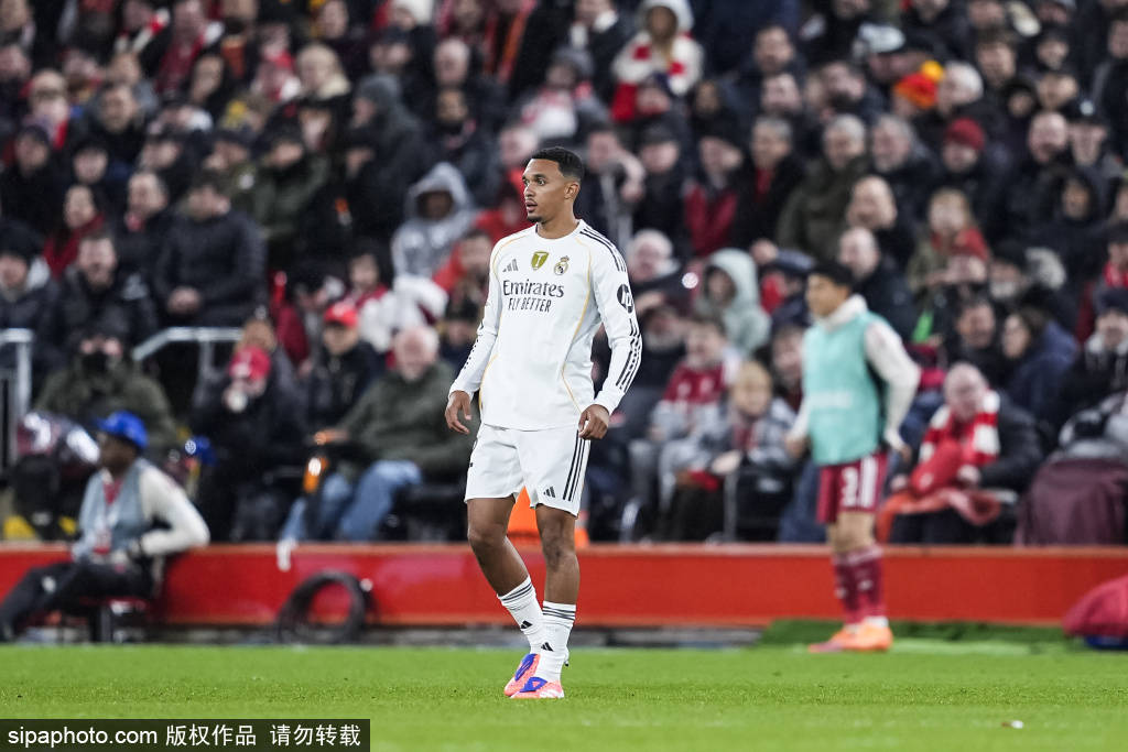 重创!阿诺德伤停两月 皇马右路告急 欧冠生死战遭遇防线危机